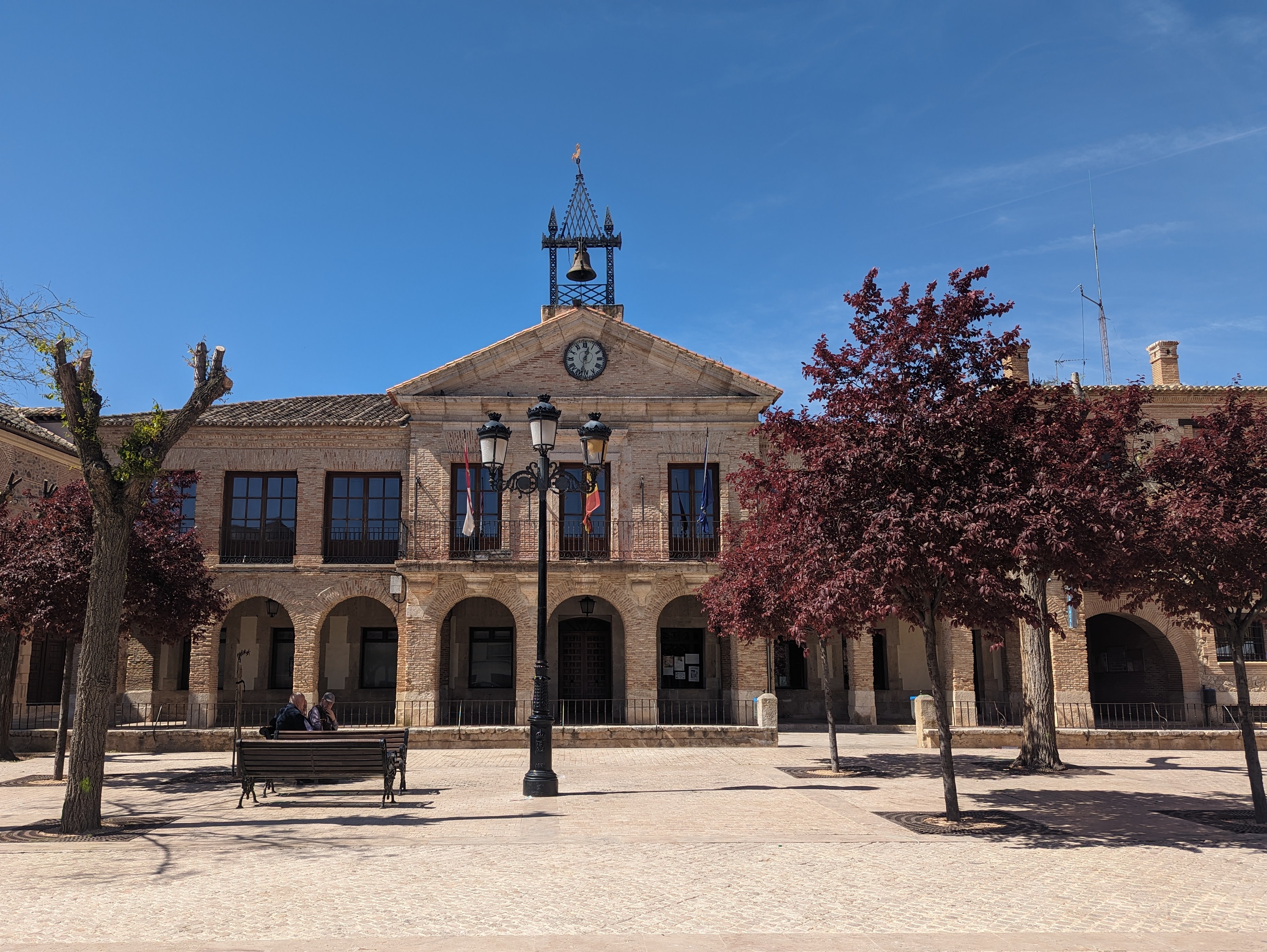 Servicios y actualidad en Corral de Almaguer